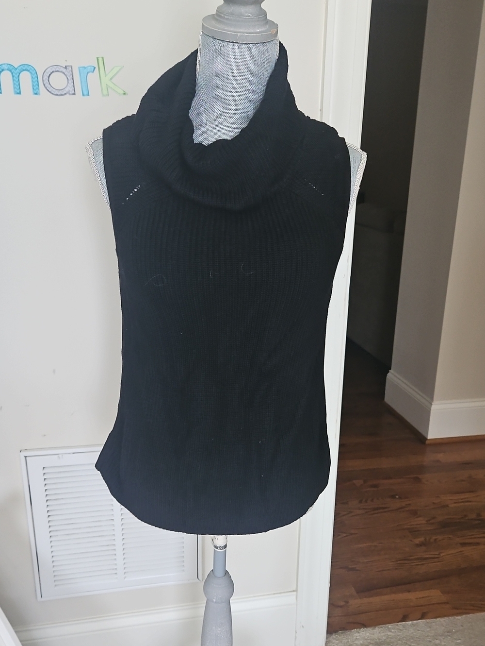 nwt womens sz s blavk sleeveless whbm cowl neck white house black market